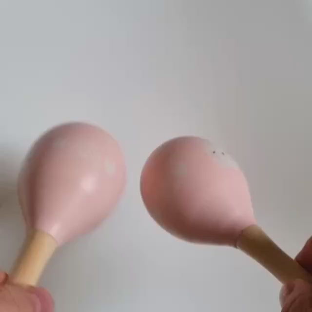 sound demonstration of baby maracas set of 2